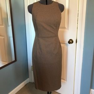 Antonio Melani sheath/bodycon size 4 dress w gun club checks in browns.